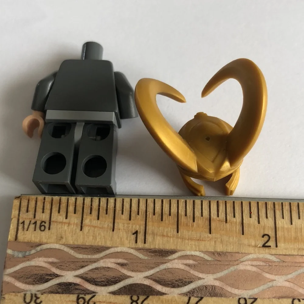 Loki LEGO Marvel Loki Minifig LEGO Loki body marvel Lego superhero universe